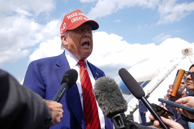 Trump Says US Intelligence Wrong About Iran Not Building Nuclear Bomb