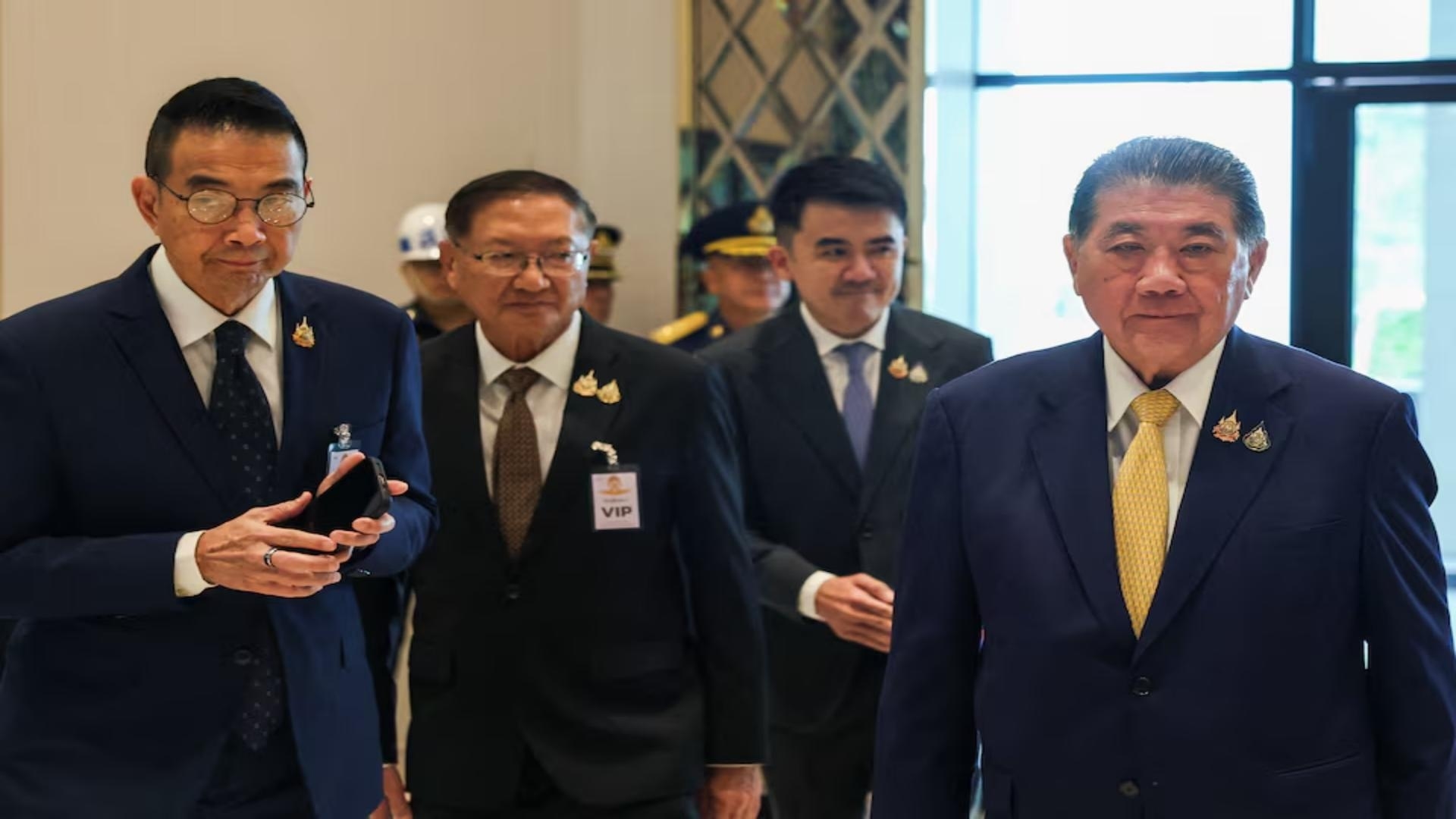Thai and Cambodian Leaders Head to Malaysia for Peace Talks