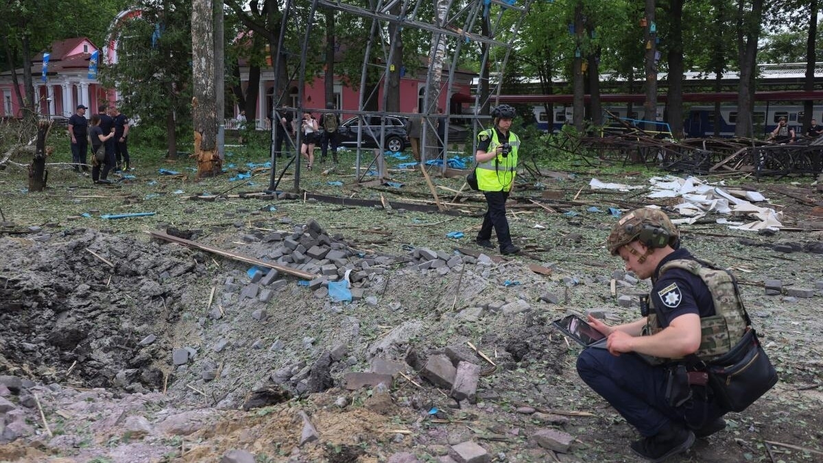 Russian attacks on Ukraine's Kharkiv kills four, wounds at least 60