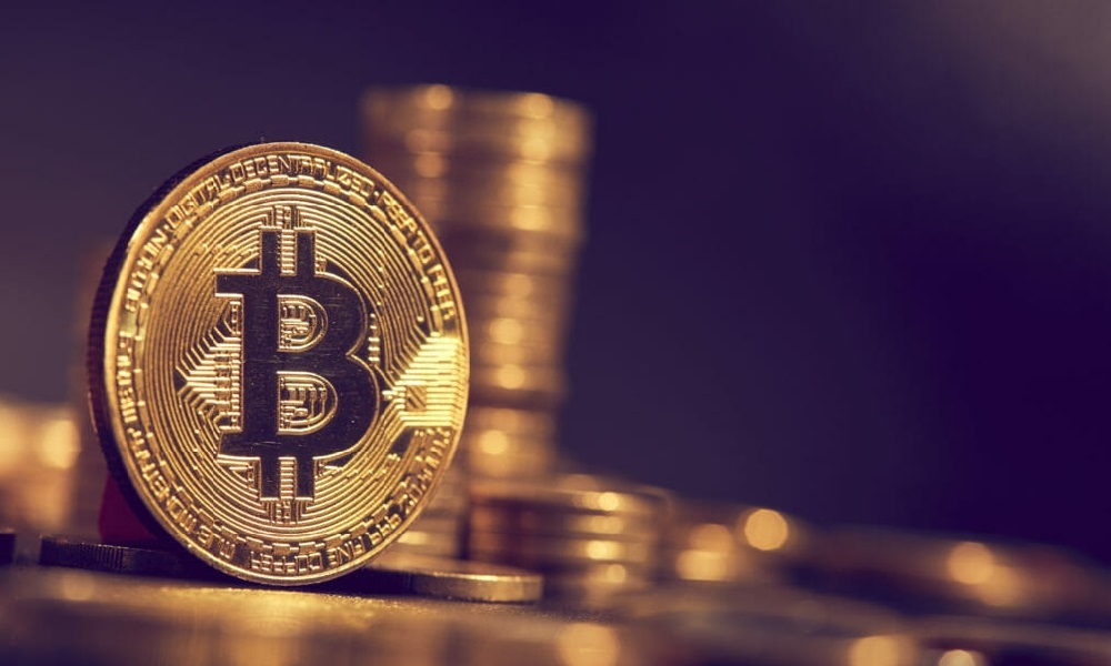 'البيتكوين' تحلّق