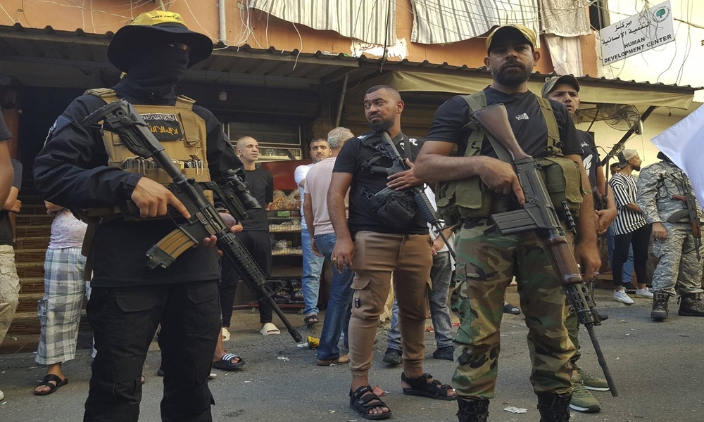'الحزب' يسوّق لبقاء فصائل أجنبية مسلّحة في لبنان
