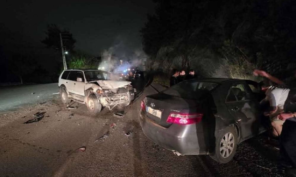 بالصور: المطران علوان يتعرض لحادث سير على طريق بكركي