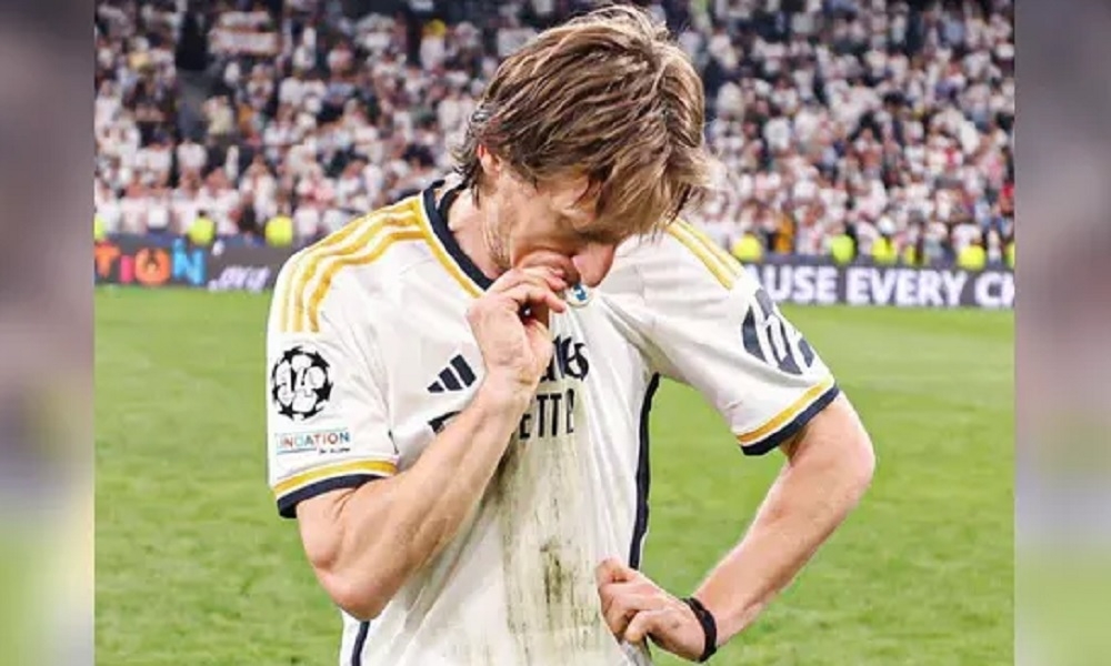 لوكا مودريتش يعلن مغادرة ريال مدريد