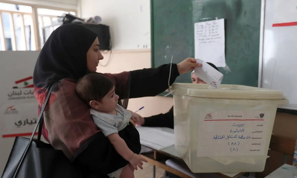 'الحزب' يختبر شعبيته في البقاع بأول انتخابات بعد الحرب