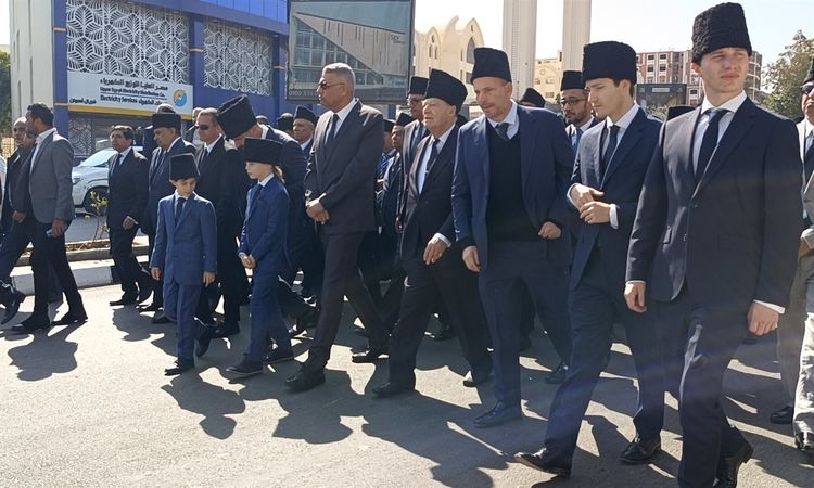 بحضور كبار شخصيات مصر.. محافظ أسوان يكشف كواليس جنازة الأمير كريم الأغا خان