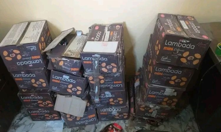 ضبط 2400 قطعة مخبوزات منتهية الصلاحية بأحد المخازن الغير مرخصة بالأقصر