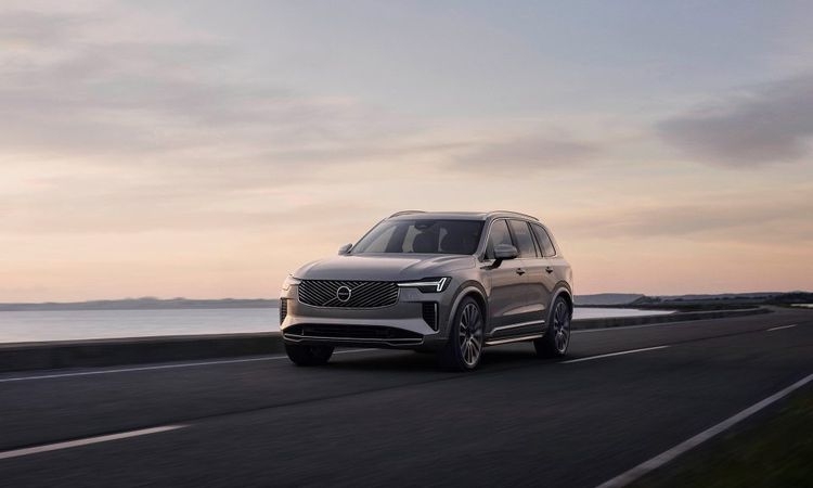 أسعار ومواصفات سيارات ڤولڤو XC90 موديل 2025
