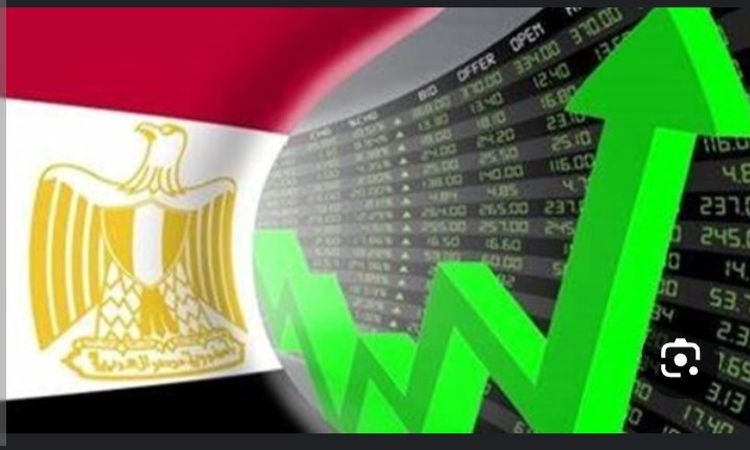 اقتصادي: 3 أحداث كبرى تدفع الاقتصاد للأمام والجنيه يواصل الصمود