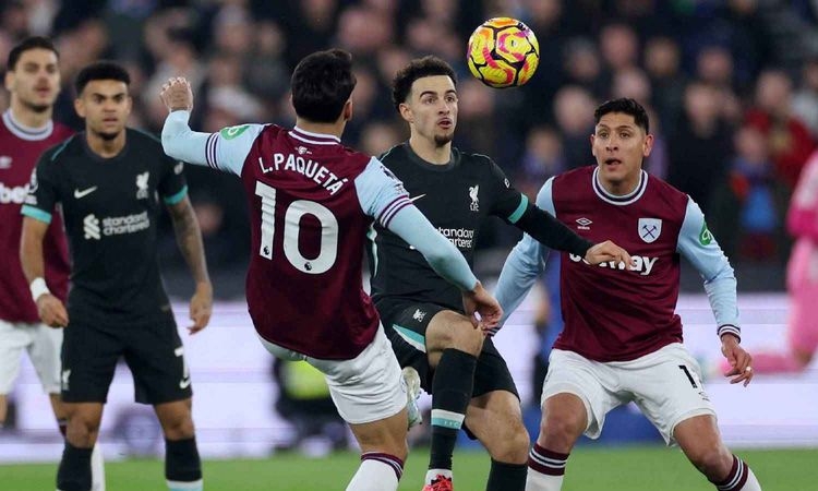 رحلة الـ 7 نقاط.. ليفربول يتحدى وست هام في سباق حصد لقب الدوري الإنجليزي