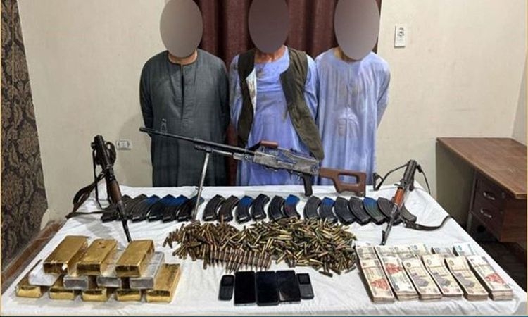 وفاة 3 مجرمين ومصادرة 179 كجم مخدرات وسلاح في أسيوط وقنا
