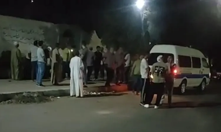 في غياب رئيس النادي الأهلي.. تشييع جنازة شقيقة الخطيب ودفنها بقنا