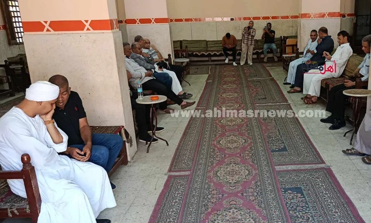 الكل حزين عليها.. بدء عزاء شقيقة محمود الخطيب رئيس النادي الأهلي بقنا