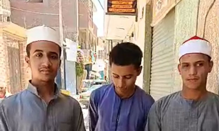 «بداية مبشرة».. ردود فعل طلاب الثانوية الأزهرية بقنا عقب امتحاني القرآن والحديث