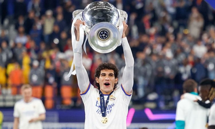 ريال مدريد يعلن رحيل فاييخو عن الفريق
