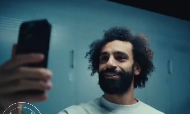 بسبب شعر محمد صلاح.. هل تم تصوير اعلان فودافون الجيل الخامس قبل عامين؟