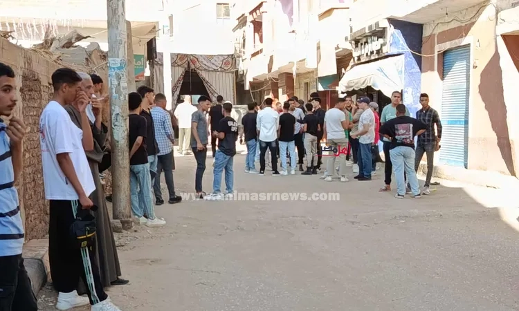في أول أيام الامتحانات.. توافد طلاب الثانوية العامة بقنا على اللجان لأداء امتحاني التربية الوطنية والدينية