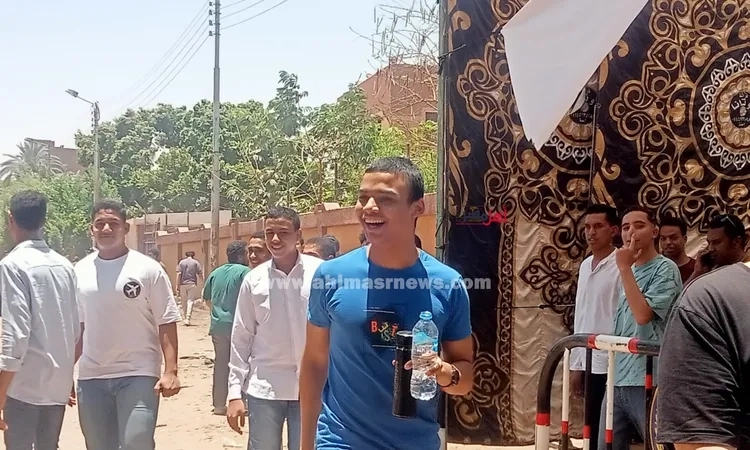 "بداية مبشرة للي جاي".. آراء طلاب الثانوية العامة بالأقصر عقب امتحاني التربية الدينية والوطنية