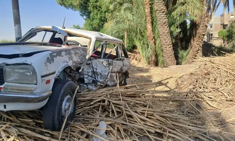 40 ألف جنيه إعانة عاجلة لأسرة سائق سيارة المعلمين المتوفى في حادث المراقبين بقنا