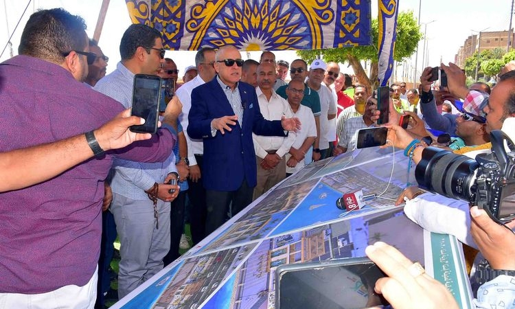 محافظ الأقصر في مؤتمر صحفي بكورنيش إسنا: انطلاق العمل في واجهة الأقصر الجنوبية بطول 1260 متر لخدمة الأهالي والسياحة