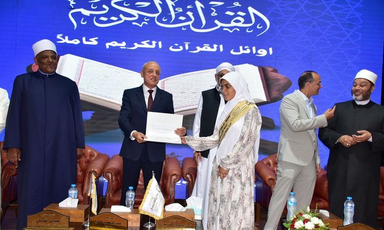 فوز فى الدنيا ونجاة فى الآخرة ..تكريم 60 متسابقا من حفظة القرآن الكريم بالأقصر