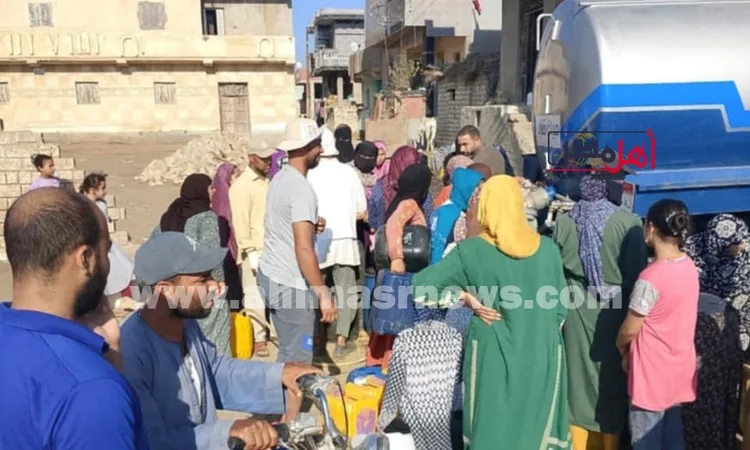 بنشتري الجركن بـ5 جنيهات.. أهالي عزبة 3 بكفر الشيخ يستغيثون: المياه مقطوعة منذ 3 أشهر (صور)