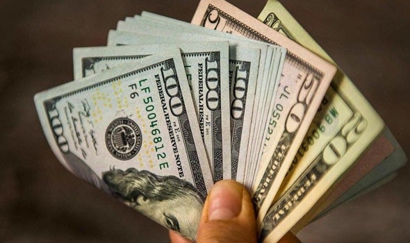اليورو يلامس أدنى مستوياته مقابل الدولار منذ أواخر يونيو