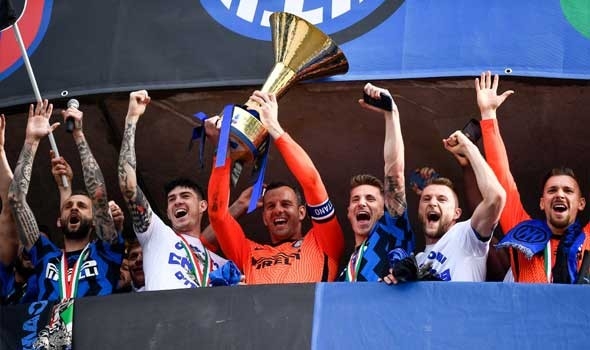 إنتر ميلان يعبر فينورد الهولندي في دوري أبطال أوروبا