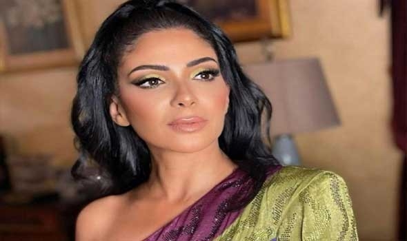 تكريم منى زكي بجمعية الفيلم المصري