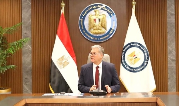 وزارة البترول المصرية توقع اتفاقاً لإنشاء مجمع بتروكيماويات في العلمين باستثمارات 7 مليارات دولار