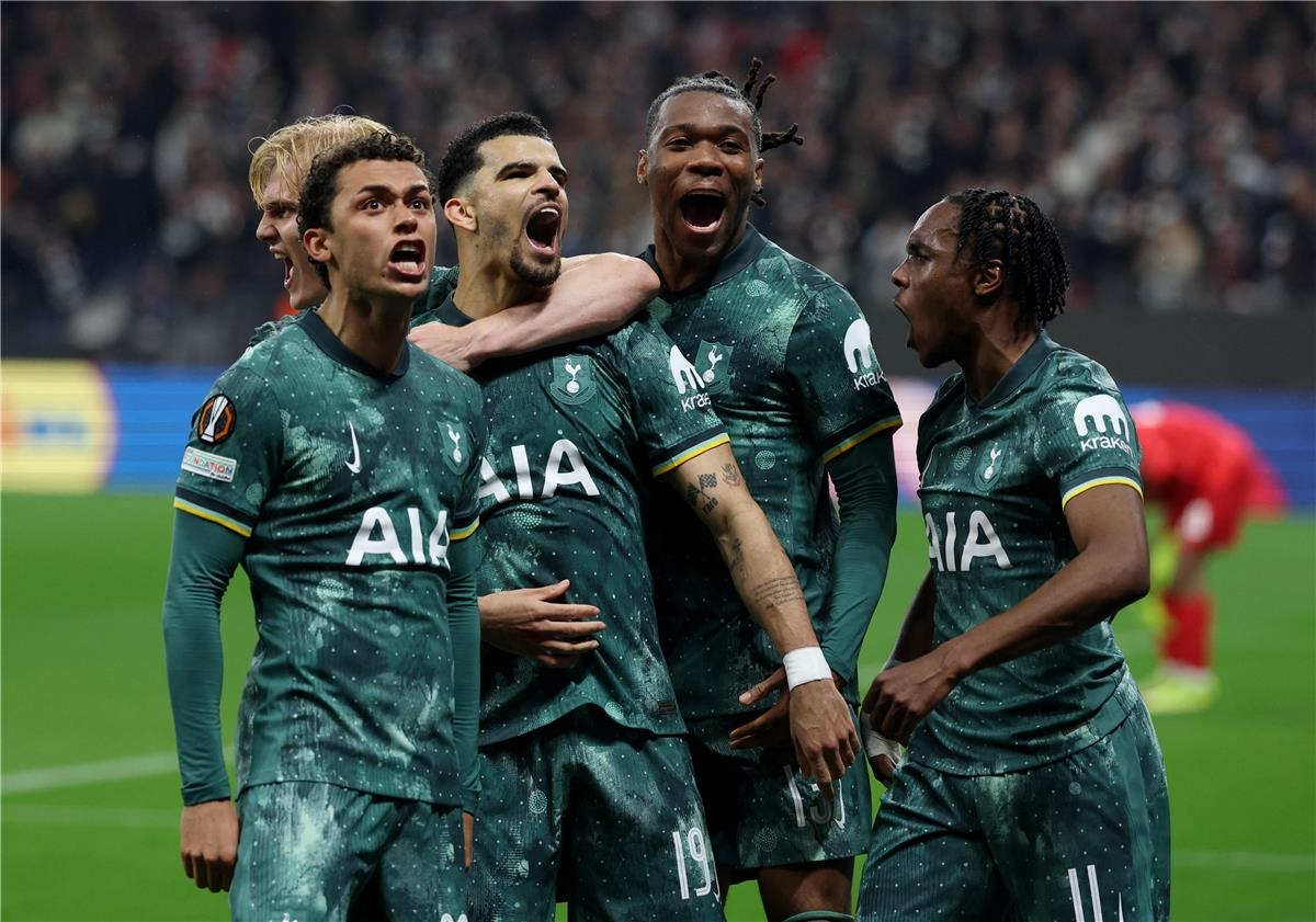 توتنهام يفوز على فرانكفورت ويتأهل إلى نصف نهائي الدوري الأوروبي