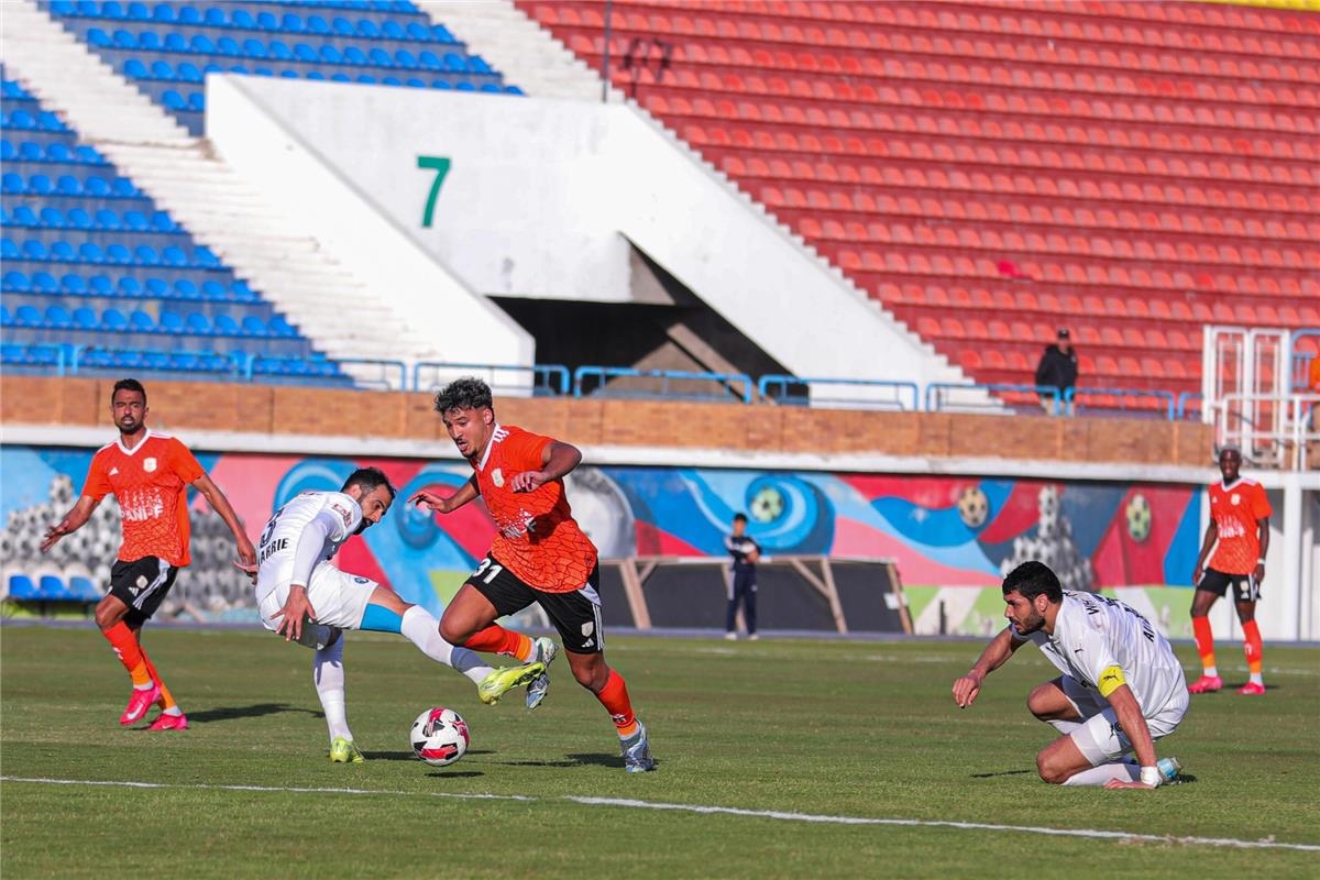 التعادل يحسم مباراة المصري وفاركو في الدوري