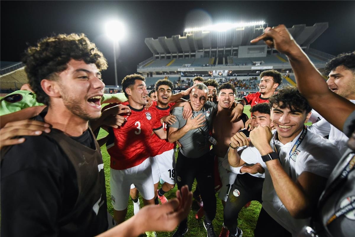 أسامة نبيه: فخور بتأهل منتخب مصر للشباب لكأس العالم بعد غياب 12 عامًا.. وعانينا من ضغط كبير