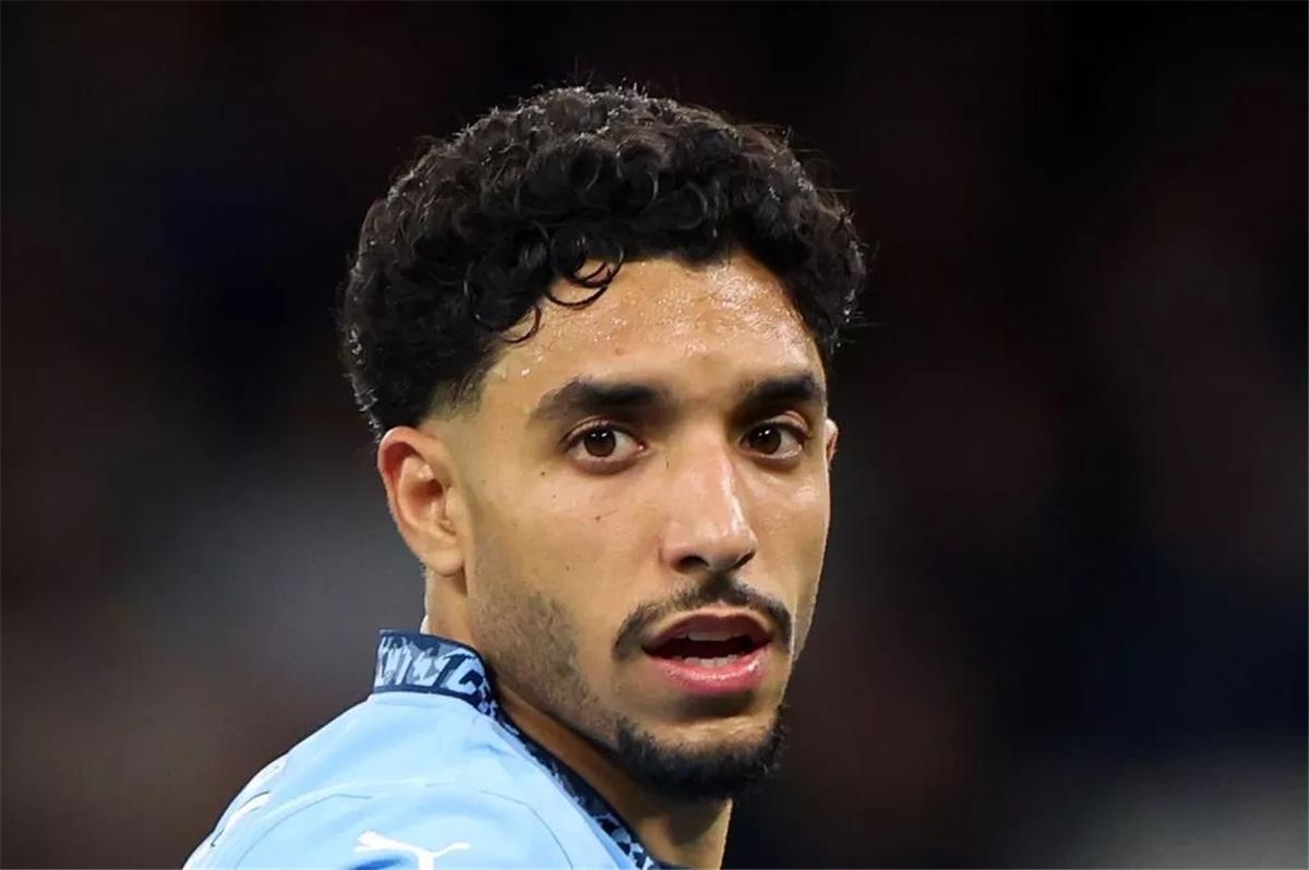 عمر مرموش يرشح لاعبًا للكرة الذهبية: يستحقها بلا جدال