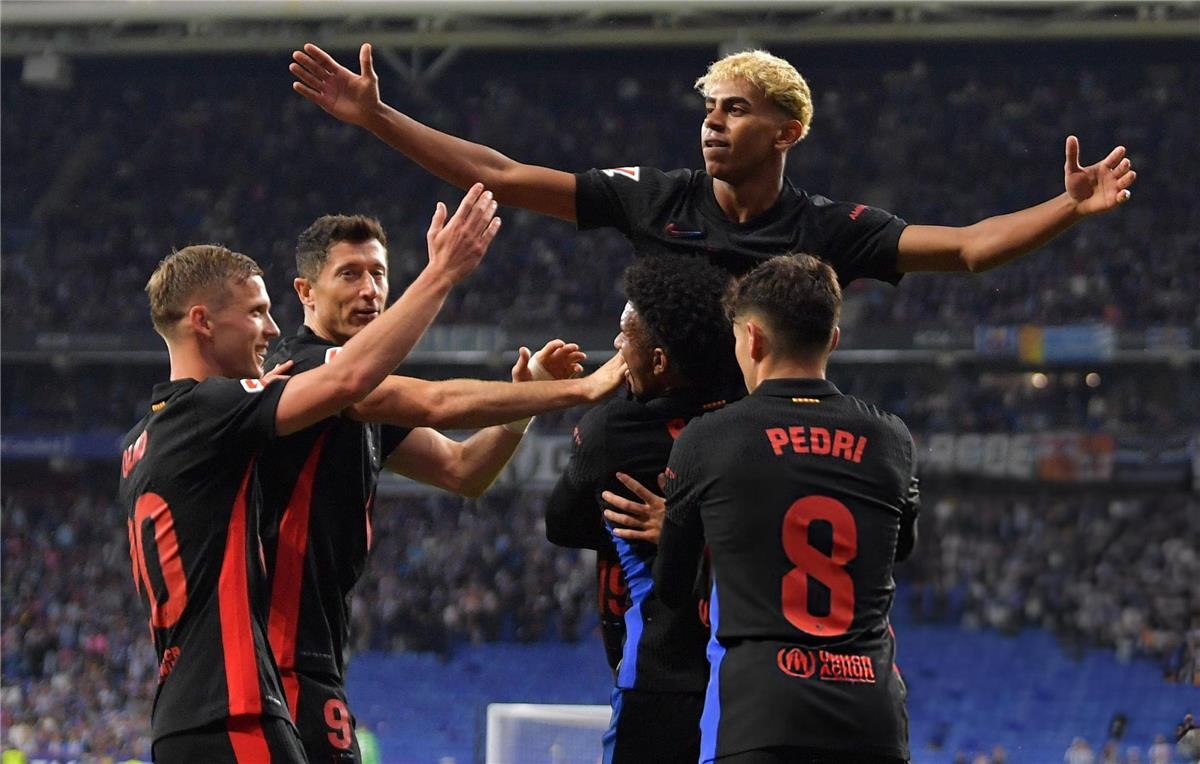 برشلونة يتوج بطلًا لـ الدوري الإسباني 2024-2025