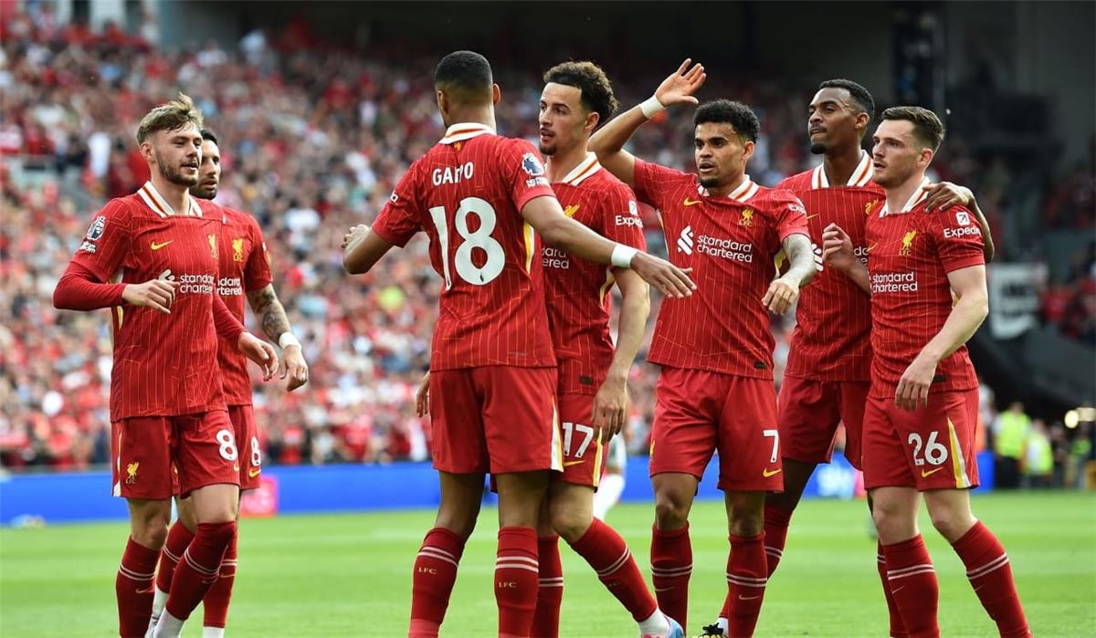 رسميًا.. لاعب ليفربول يوقع عقدًا طويل الأمد لتعويض رحيل أرنولد