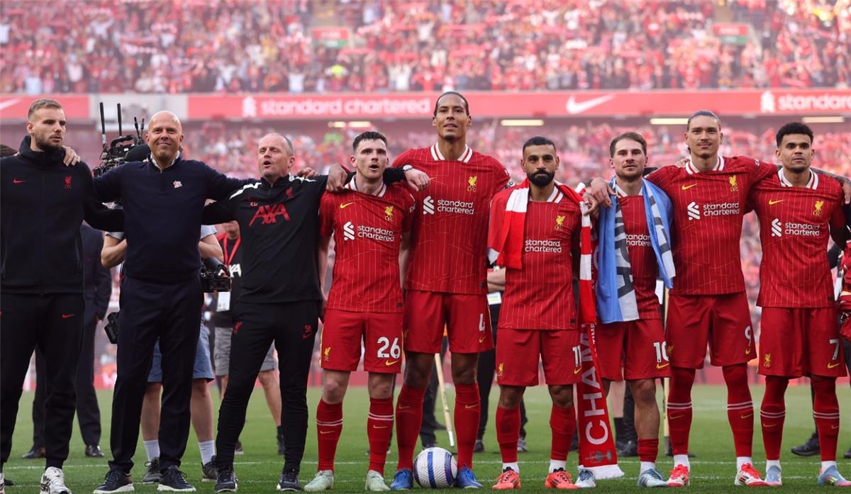 ميلان يمنح لاعب ليفربول فرصة الخروج من ظل محمد صلاح