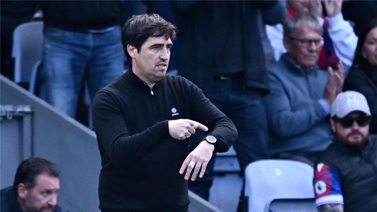 مدرب بورنموث: لم نرغب في رحيل هويسن إلى ريال مدريد.. وعلينا الاستعداد للمعاناة أمام مانشستر سيتي