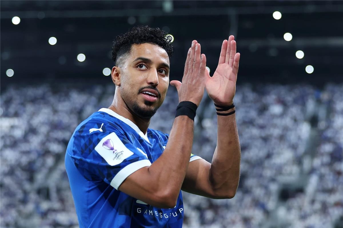 سالم الدوسري يُمدد عقده مع الهلال ويصبح الأعلى أجرًا بين السعوديين
