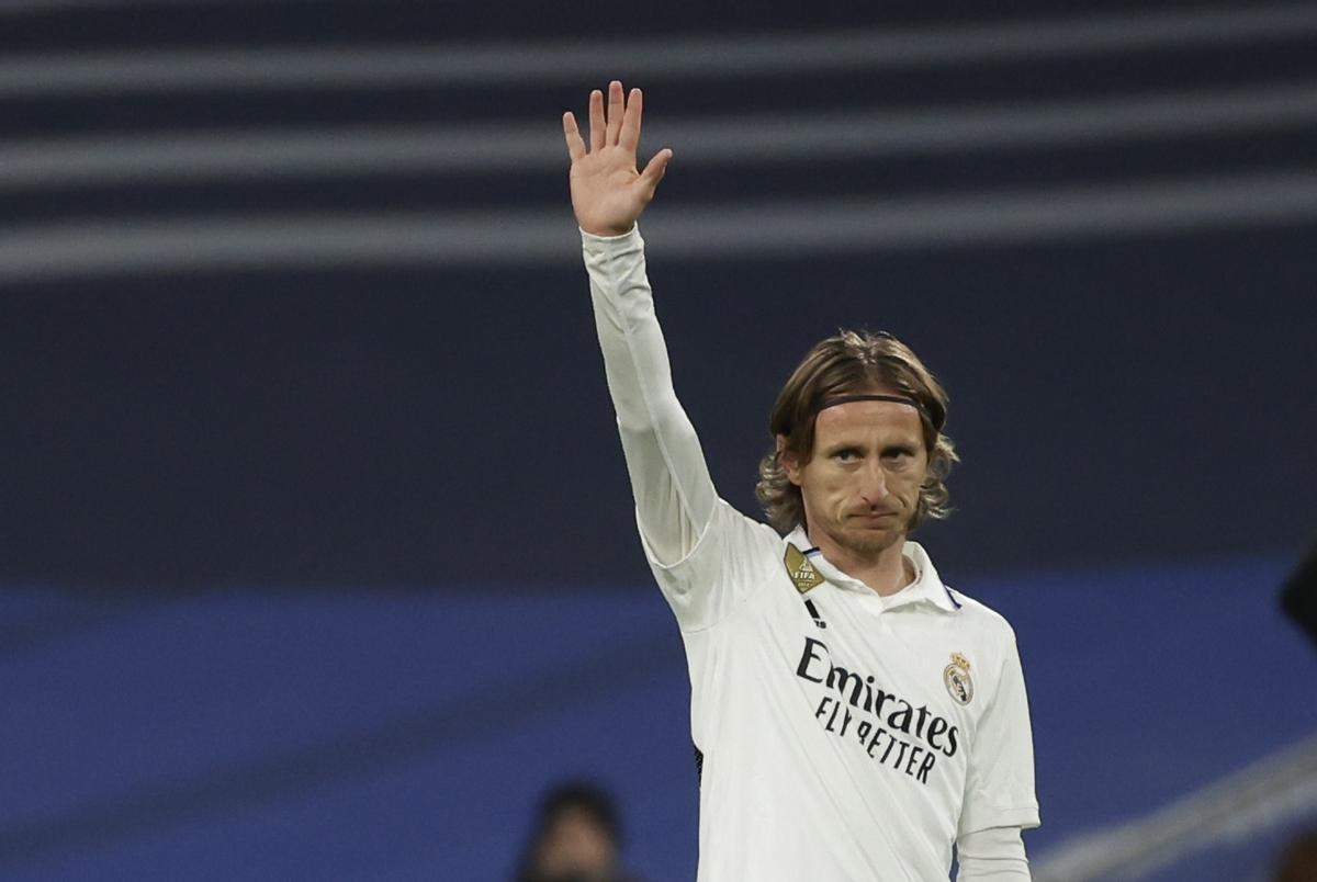 الكشف عن الوجهة الأقرب لـ مودريتش بعد رحيله عن ريال مدريد