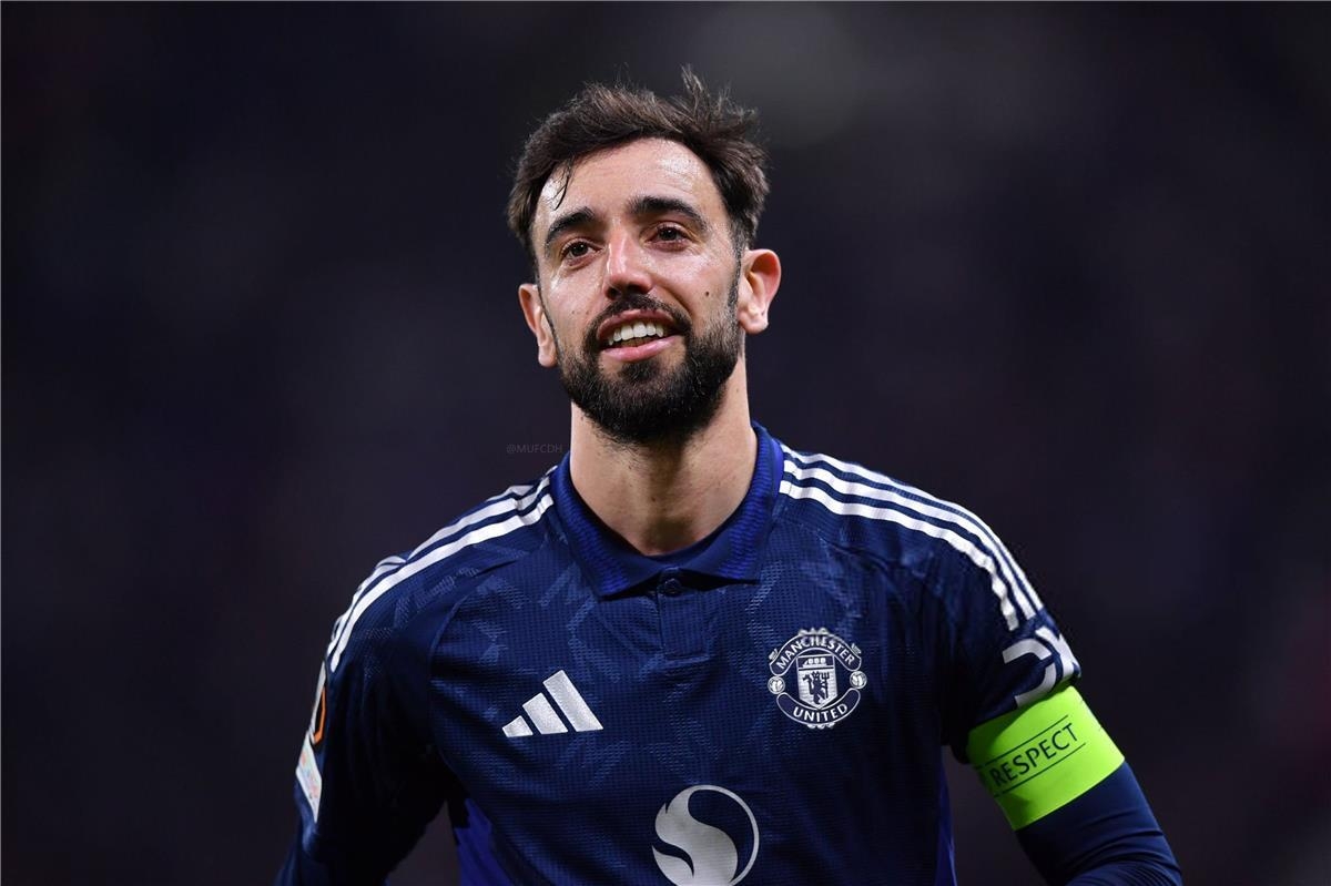 ديلي ميل: عرض خيالي من الهلال لـ برونو فيرنانديز قبل كأس العالم للأندية