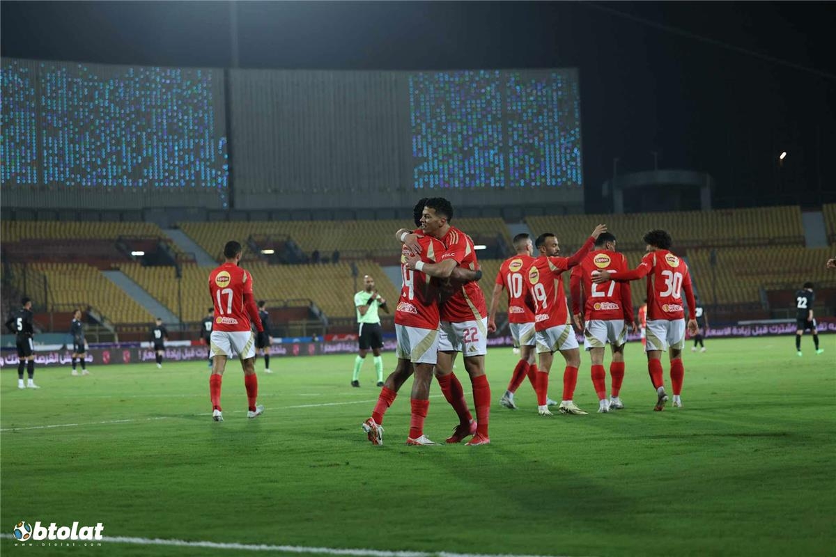 أحمد حسن: ليست فنيات.. ما يفعله لاعبو الأهلي منحهم التتويج بلقب الدوري