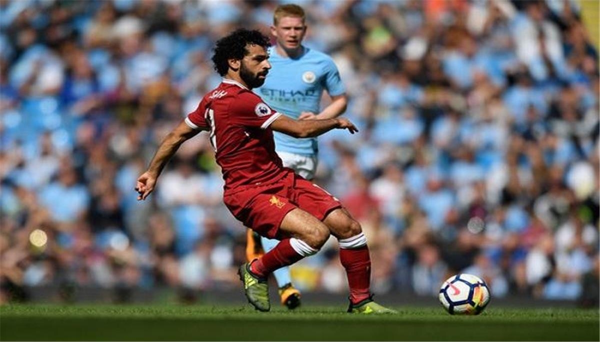 والد دي بروين: نجلي لديه ارتباط خاص بـ محمد صلاح.. وسيندم على هذا القرار