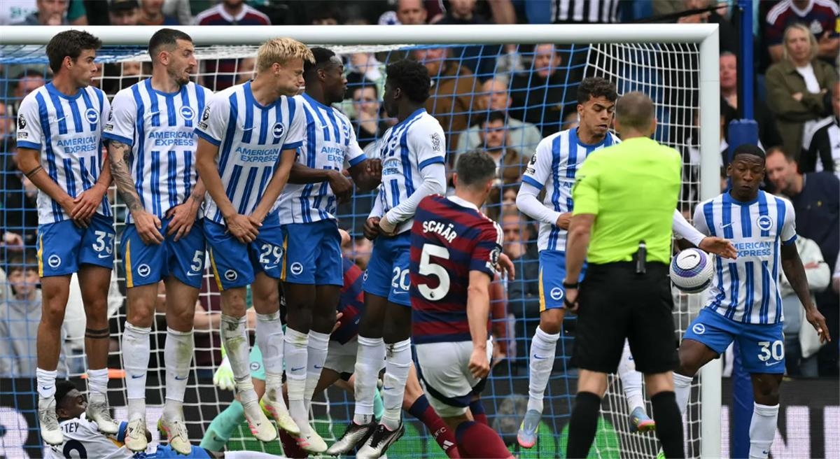 هدية لـ مانشستر سيتي.. نيوكاسل يكتفي بنقطة أمام برايتون في الدوري الإنجليزي