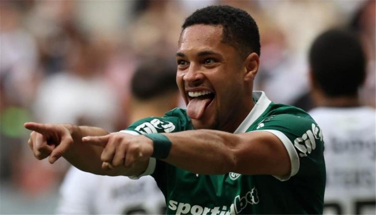 منافس الأهلي.. أقدام فيتور روكي تقود بالميراس لصدارة الدوري البرازيلي