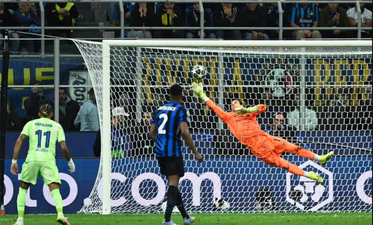 رجل مباراة برشلونة وإنتر ميلان في دوري أبطال أوروبا
