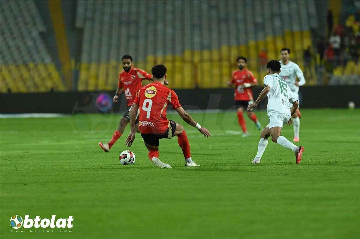 لاعب المصري السابق: مواجهة الأهلي متكافئة.. وعلي ماهر أنسب من بو جلبان "المظلوم"
