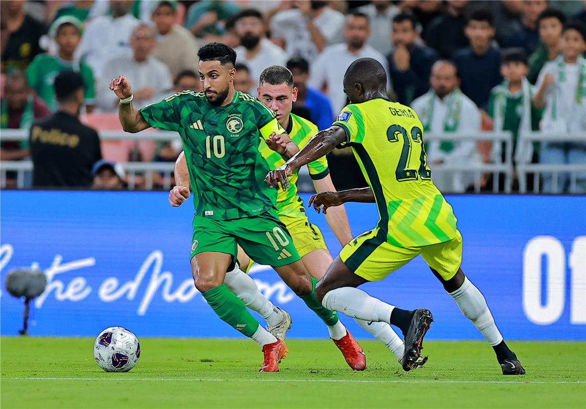 السعودية تسقط بهدفين أمام أستراليا في تصفيات كأس العالم