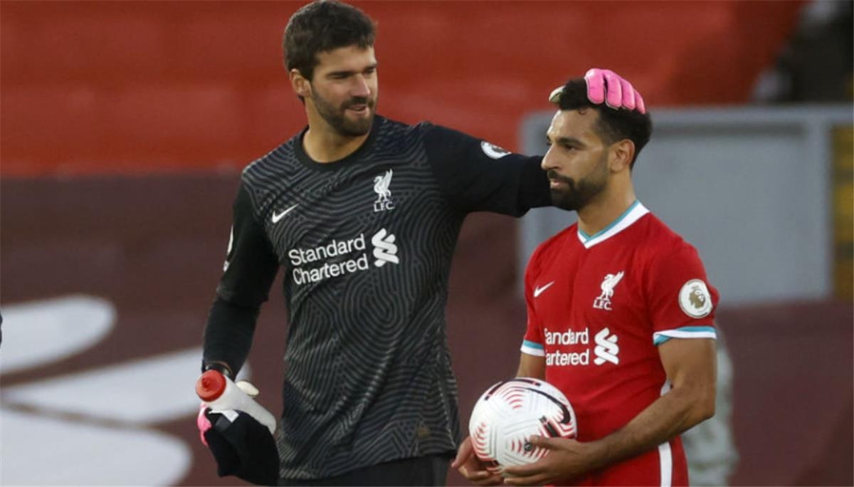 أليسون: محمد صلاح احتفل بهدفي بطريقة مختلفة لم أشاهدها من قبل.. وأدافع عن 60 ألف شخص