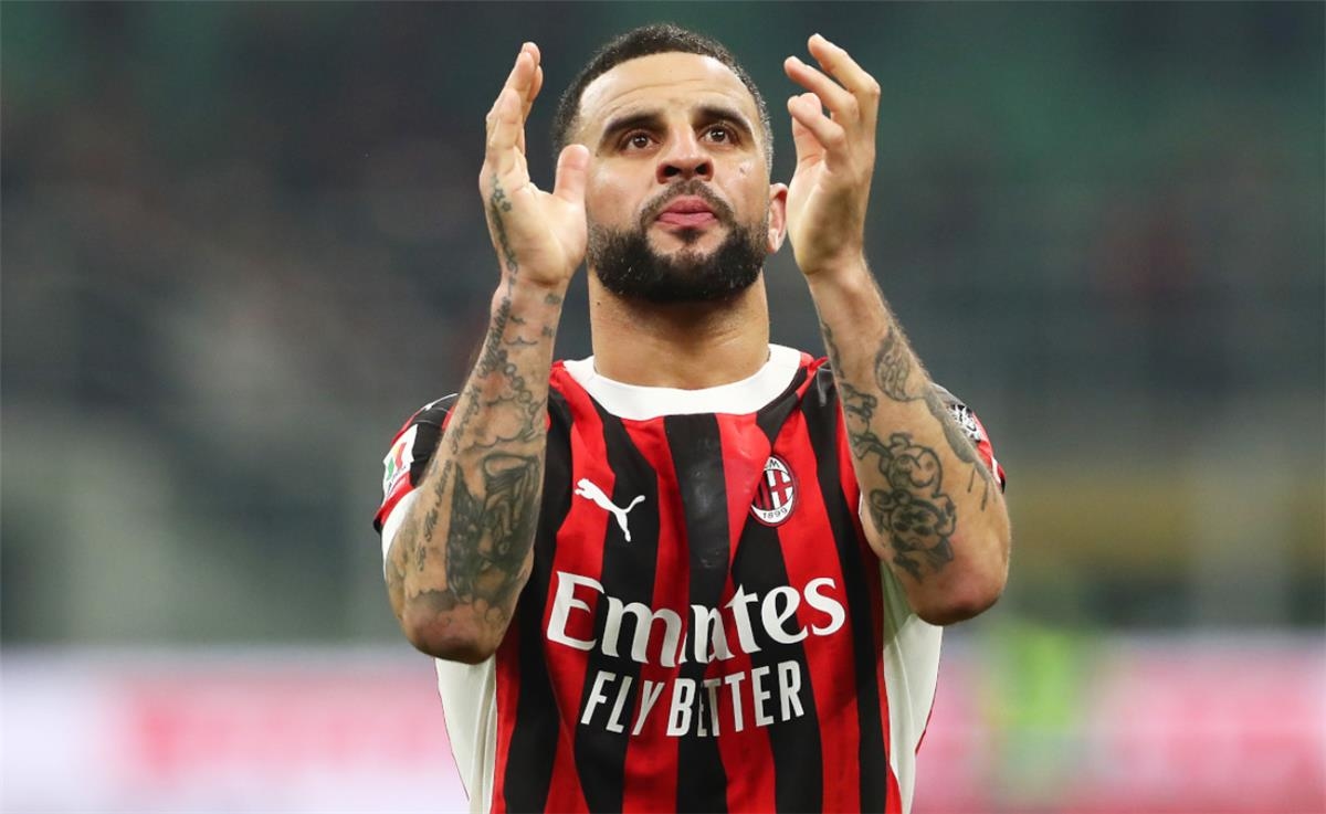 ميلان يعلن رحيل ووكر وعودته إلى مانشستر سيتي