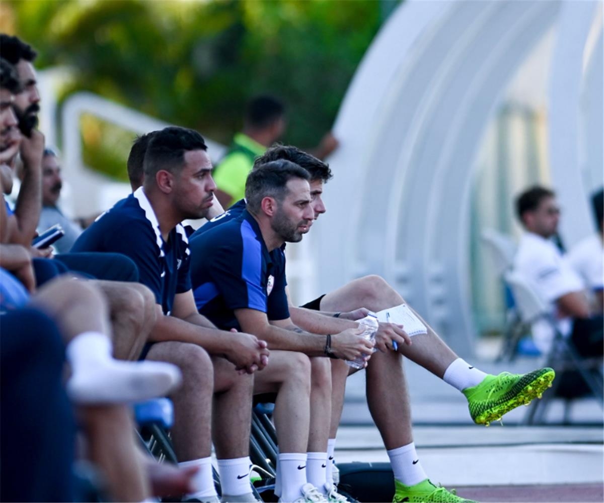 يانيك فيريرا يتخذ قرارًا جديدًا بعد ختام معسكر الزمالك في العاصمة الإدارية